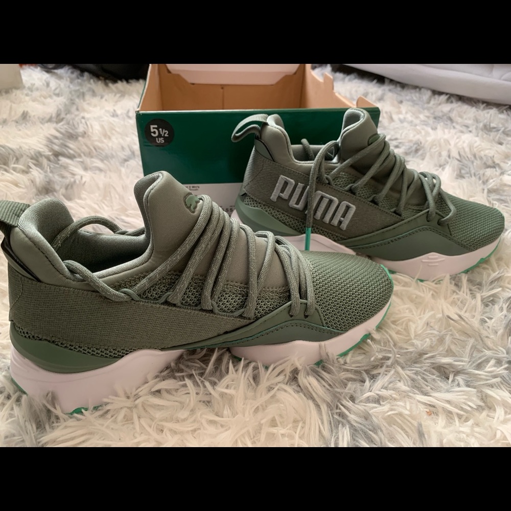 Puma shoes new!